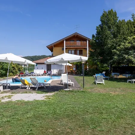 Sasso D'oro مزرعة للإقامة *